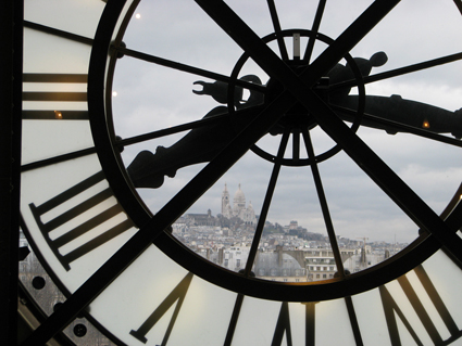 オルセーの時計(モンマルトルの眺望のある)